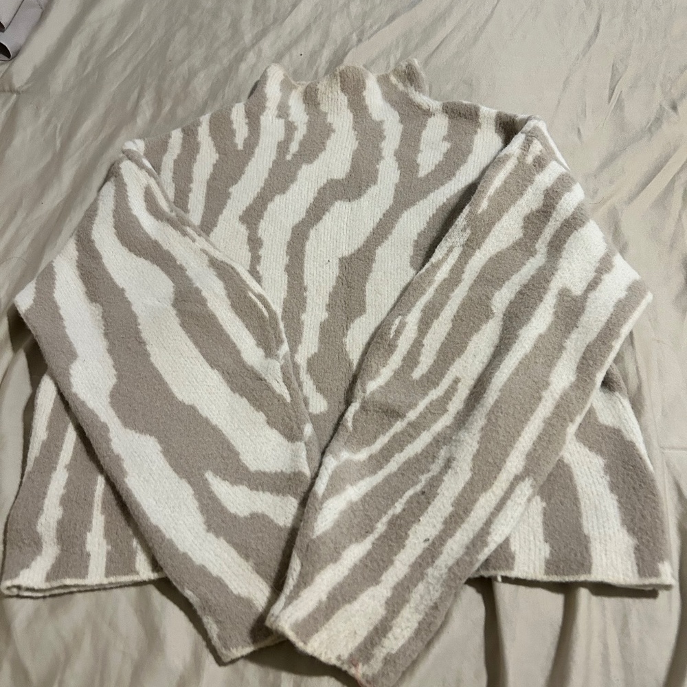 Express turtleneck - Picture 2 of 4